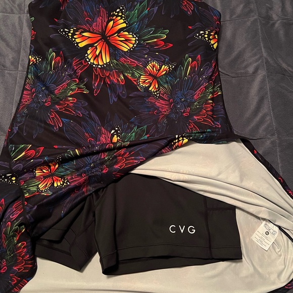 Constantly Varied Gear Strapless Dress with Vibrant Butterfly Design - Picture 3 of 3